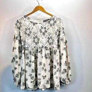 Anthropologie Sunday in Brooklyn Large Blouse White Gray Floral Lace Yoke